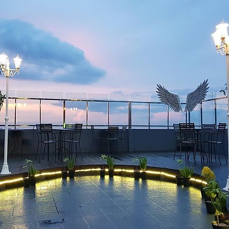 Aston Lampung City Hotel Bandar Lampung Eksteriør bilde