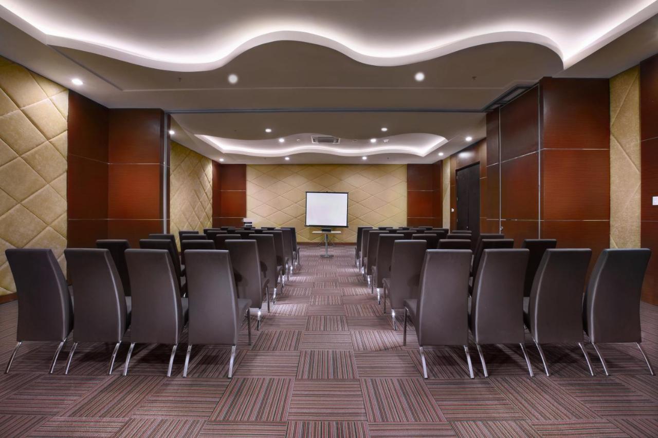 Aston Lampung City Hotel Bandar Lampung Eksteriør bilde